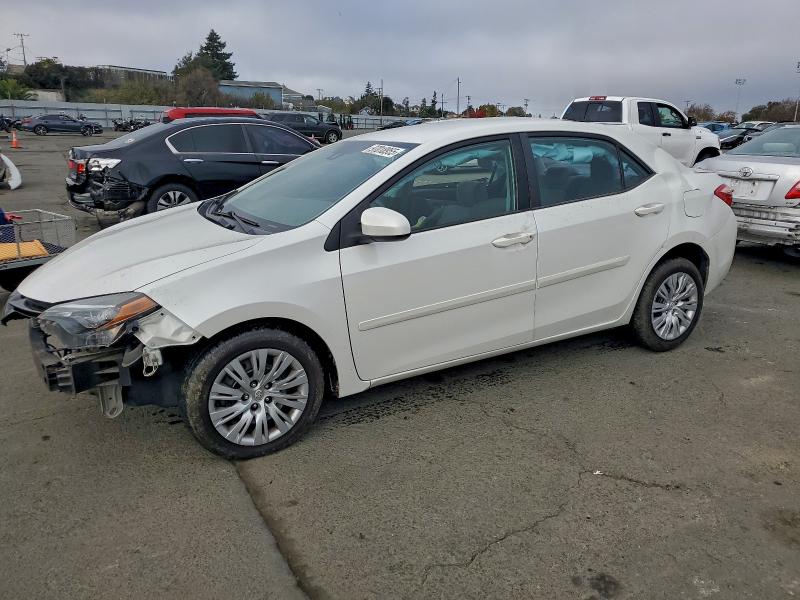 TOYOTA COROLLA 2018 with VIN 5YFBURHEXJP768108 - Photo from auction