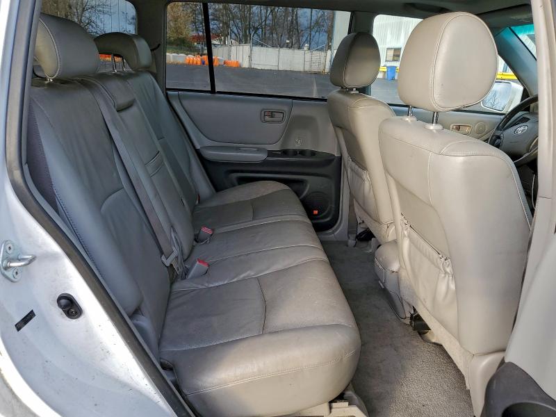 Photo 11 from auction – 2006 TOYOTA HIGHLANDER with VIN JTEGP21A960098107