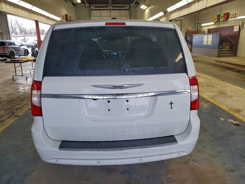 Photo 6 from auction – 2014 CHRYSLER TOWN & COU with VIN 2C4RC1CG2ER409305