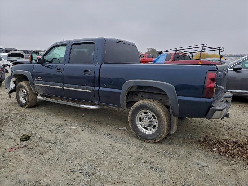 Photo 2 from auction – 2005 CHEVROLET SILVERADO with VIN 1GCHC23275F852871