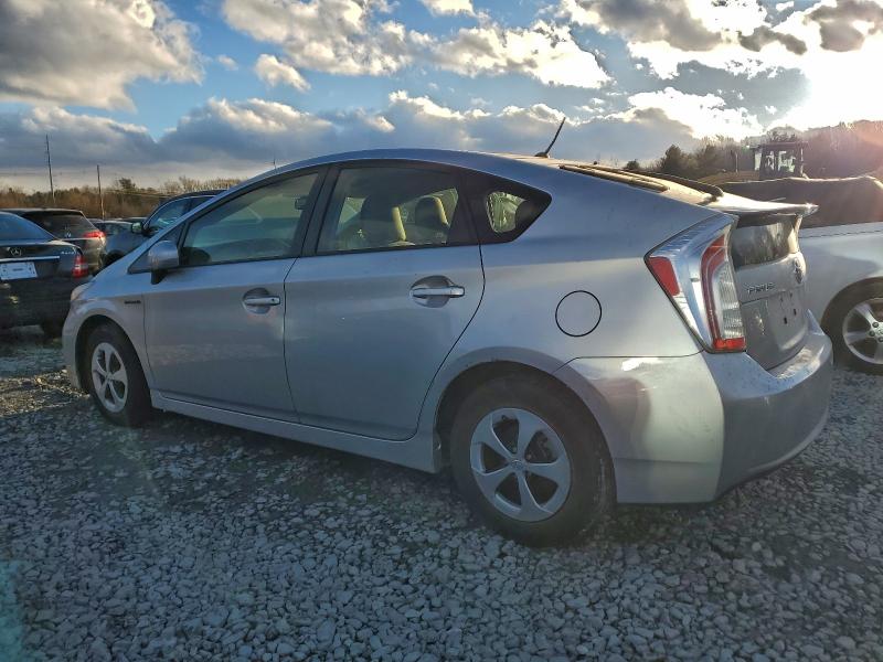Photo 2 from auction – 2012 TOYOTA PRIUS with VIN JTDKN3DU3C5436504