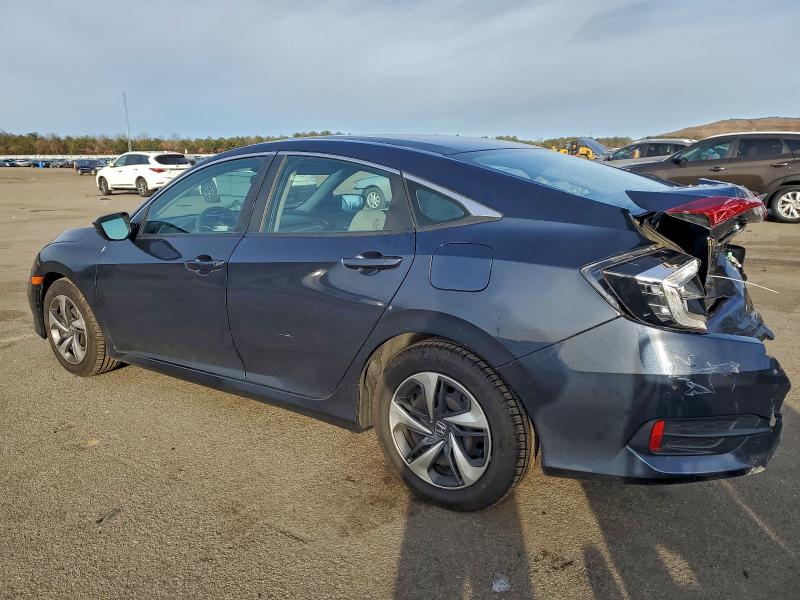 Photo 2 from auction – 2019 HONDA CIVIC LX with VIN 2HGFC2F67KH603729