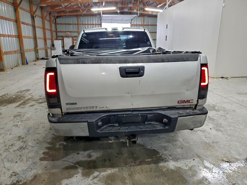 Photo 6 from auction – 2011 GMC SIERRA K15 with VIN 1GTR2VE30BZ179351
