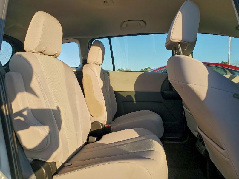 Photo 11 from auction – 2013 MAZDA 5 with VIN JM1CW2BL4D0158166