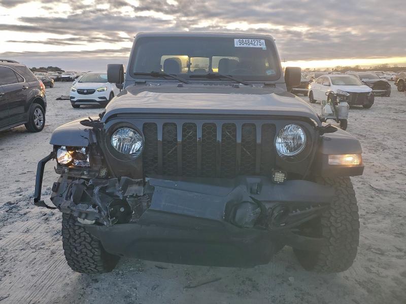 Photo 5 from auction – 2021 JEEP GLADIATOR with VIN 1C6HJTAG2ML576715