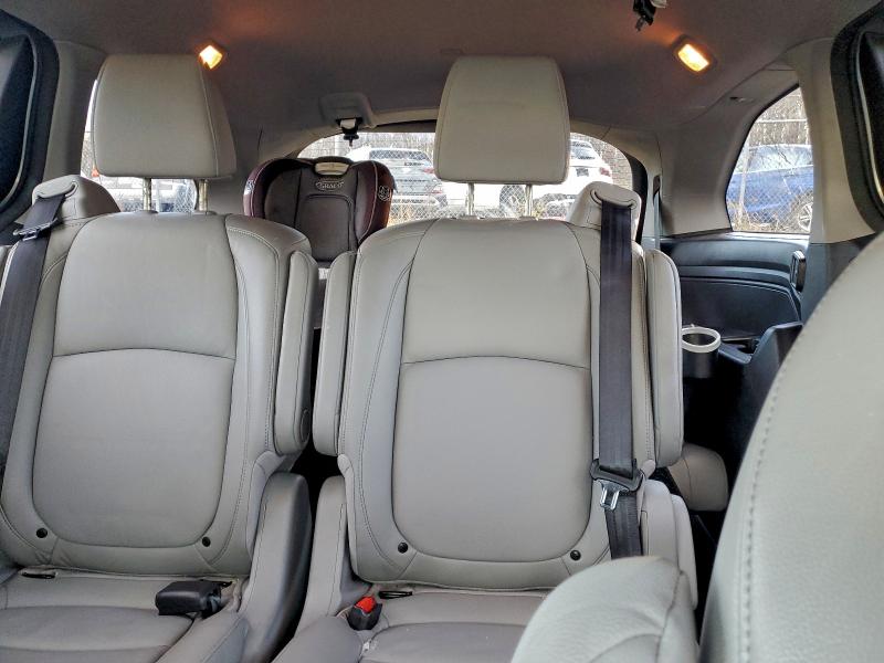 Photo 10 from auction – 2018 HONDA ODYSSEY EX with VIN 5FNRL6H76JB091037