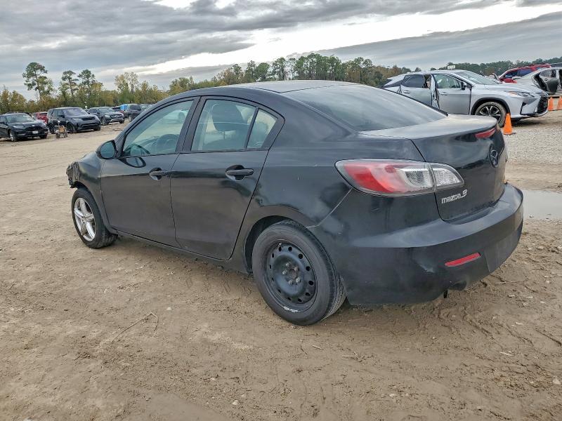 Photo 2 from auction – 2012 MAZDA 3 I with VIN JM1BL1UF1C1542405