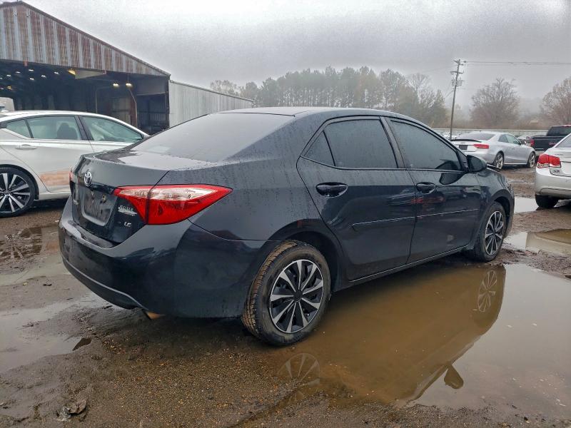 Photo 3 from auction – 2017 TOYOTA COROLLA L with VIN 5YFBURHEXHP650103