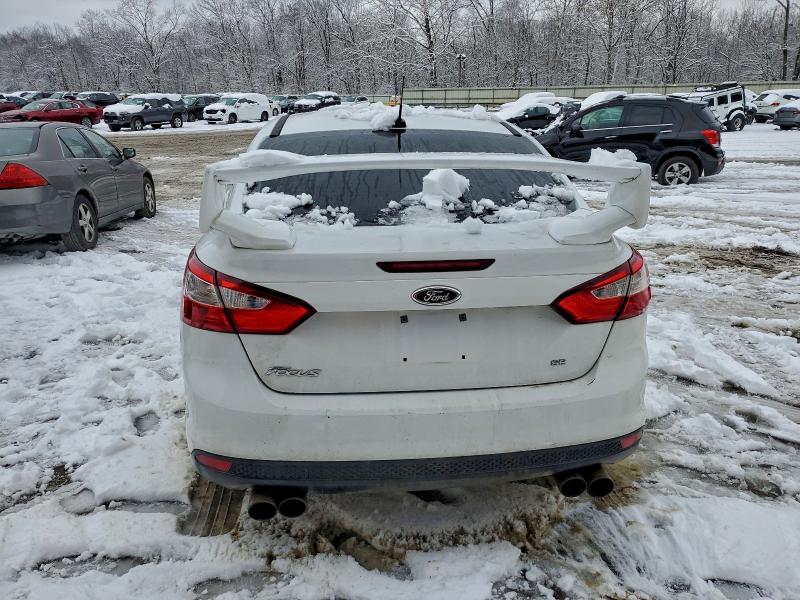 Photo 6 from auction – 2014 FORD FOCUS SE with VIN 1FADP3F27EL392073