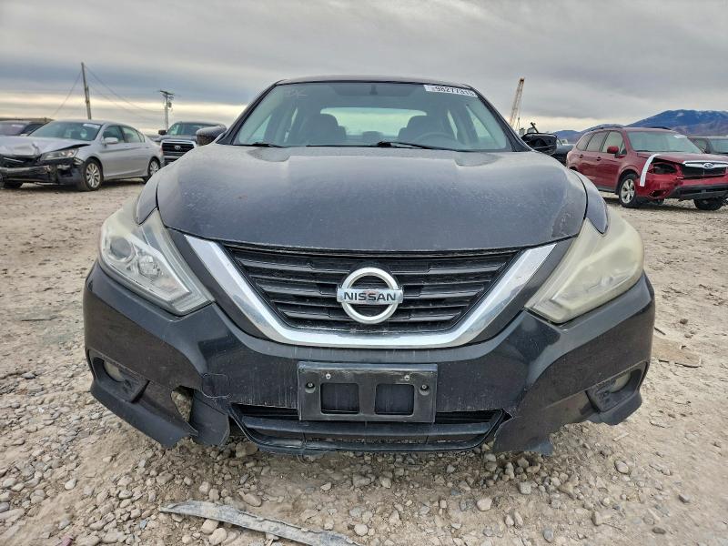 Photo 5 from auction – 2017 NISSAN ALTIMA 2.5 with VIN 1N4AL3AP0HC177575
