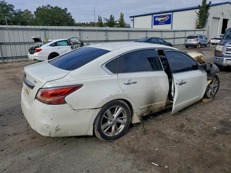 Photo 3 from auction – 2015 NISSAN ALTIMA with VIN 1N4AL3AP7FN354463