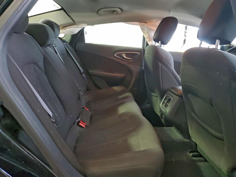 Photo 10 from auction – 2015 CHRYSLER 200 LIMITE with VIN 1C3CCCABXFN505050