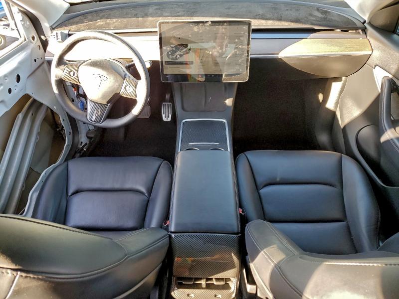 Photo 8 from auction – 2021 TESLA MODEL Y with VIN 5YJYGAEE1MF217718