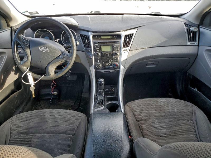 Photo 8 from auction – 2011 HYUNDAI SONATA with VIN 5NPEB4AC9BH242730