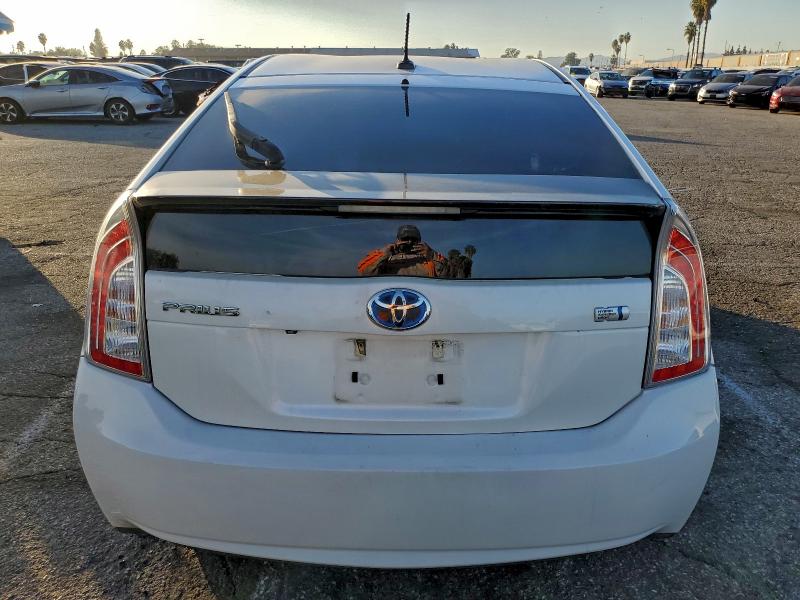 Photo 6 from auction – 2013 TOYOTA PRIUS with VIN JTDKN3DU5D5654218