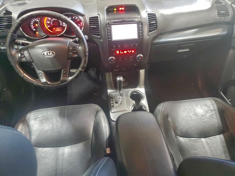 Photo 8 from auction – 2011 KIA SORENTO SX with VIN 5XYKWDA24BG174536