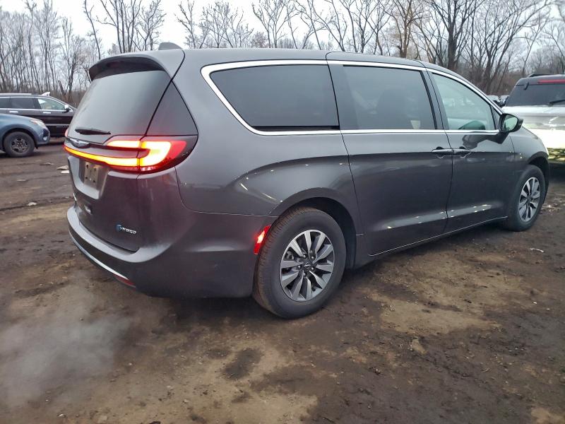 Photo 3 from auction – 2022 CHRYSLER PACIFICA H with VIN 2C4RC1L70NR206848