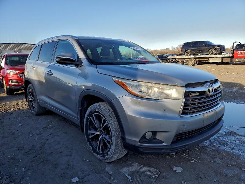 Фото 4 с аукциона – 2016 TOYOTA HIGHLANDER с VIN 5TDJKRFH8GS307309