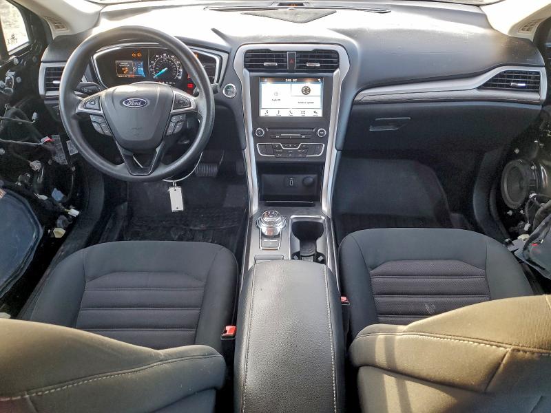 Photo 8 from auction – 2017 FORD FUSION SE with VIN 3FA6P0H76HR369888
