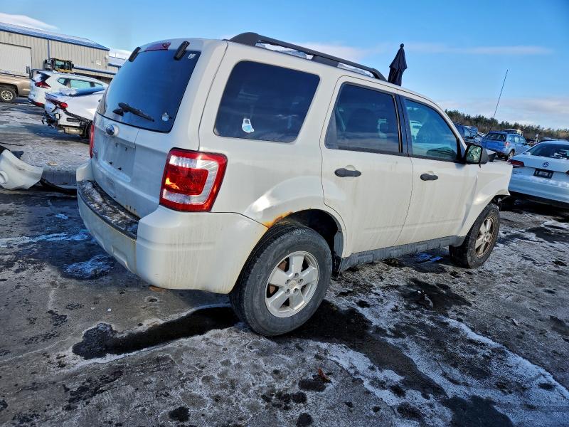 Photo 3 from auction – 2011 FORD ESCAPE XLT with VIN 1FMCU9D73BKB17524
