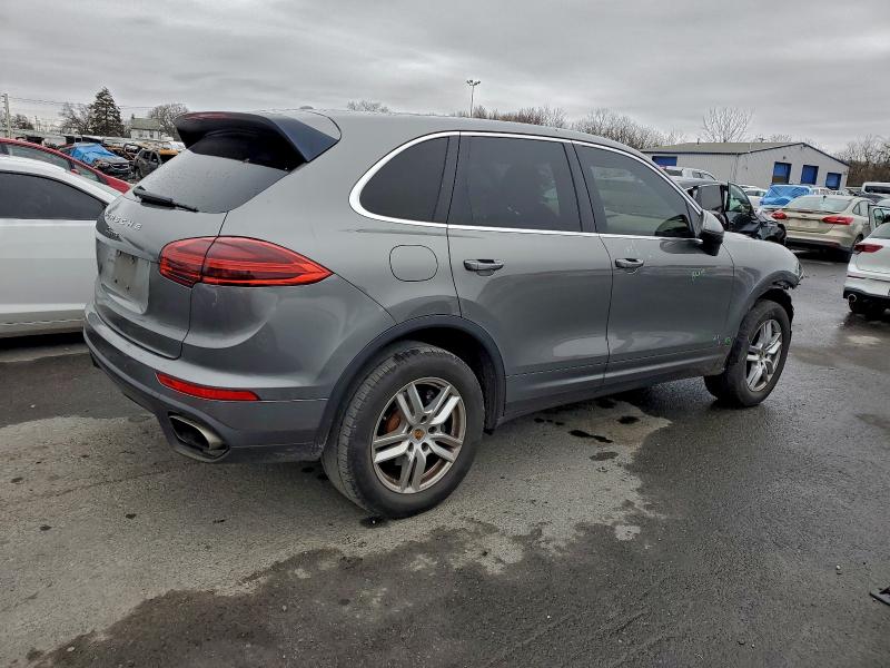 Photo 3 from auction – 2016 PORSCHE CAYENNE with VIN WP1AA2A20GLA06501