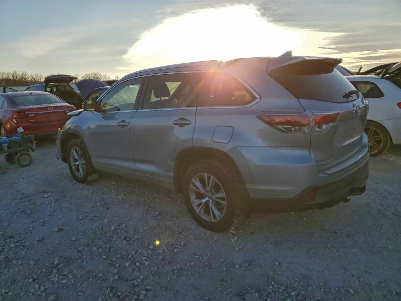 Photo 2 from auction – 2015 TOYOTA HIGHLANDER with VIN 5TDJKRFH0FS107782
