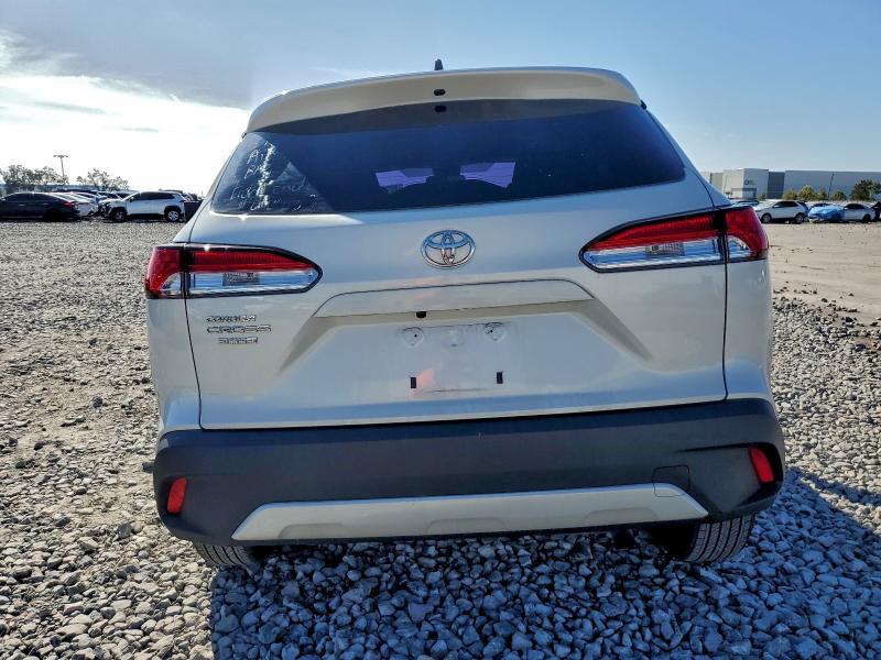 Photo 6 from auction – 2022 TOYOTA COROLLA CR with VIN 7MUAAAAG4NV008048