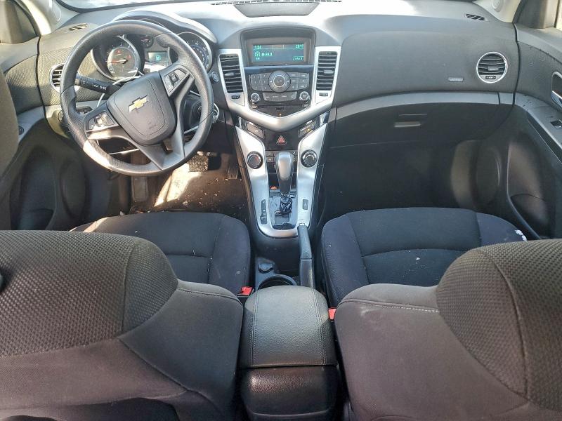 Photo 8 from auction – 2015 CHEVROLET CRUZE with VIN 1G1PC5SB2F7234733