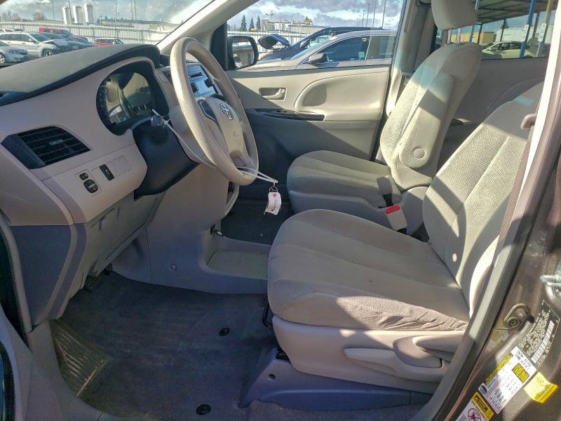 Photo 7 from auction – 2013 TOYOTA SIENNA with VIN 5TDZK3DC2DS376435