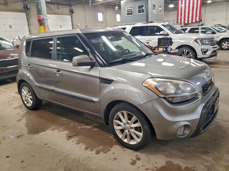 Photo 4 from auction – 2013 KIA SOUL with VIN KNDJT2A52D7560018