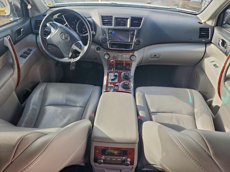 Photo 8 from auction – 2013 TOYOTA HIGHLANDER with VIN 5TDYK3EH4DS121503