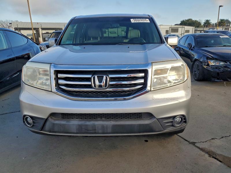 Foto 5 de la subasta – 2012 HONDA PILOT EXL con VIN 5FNYF3H54CB023189