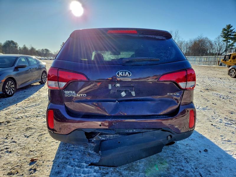 Photo 6 from auction – 2015 KIA SORENTO EX with VIN 5XYKUDA71FG625087