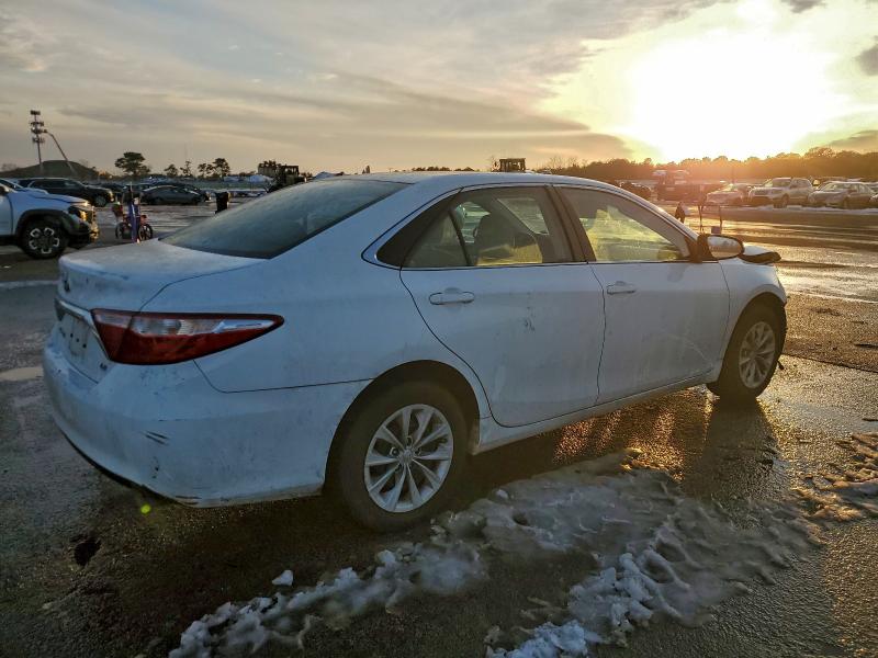 Photo 3 from auction – 2016 TOYOTA CAMRY LE with VIN 4T4BF1FK3GR520199