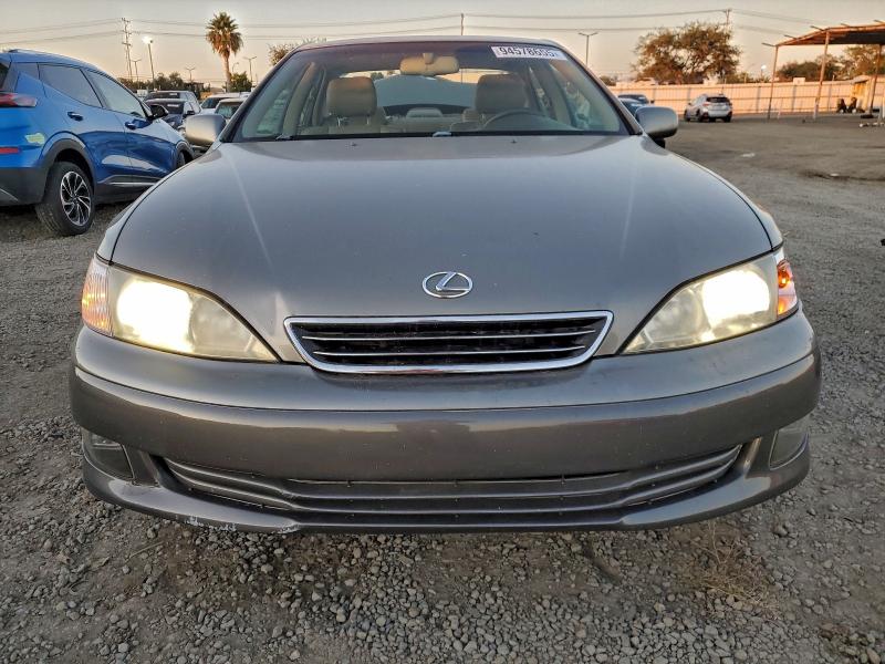 Photo 5 from auction – 2000 LEXUS ES 300 with VIN JT8BF28G4Y0248895