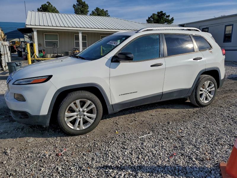 JEEP CHEROKEE S 2015 with VIN 1C4PJLAB4FW631546 - Photo from auction