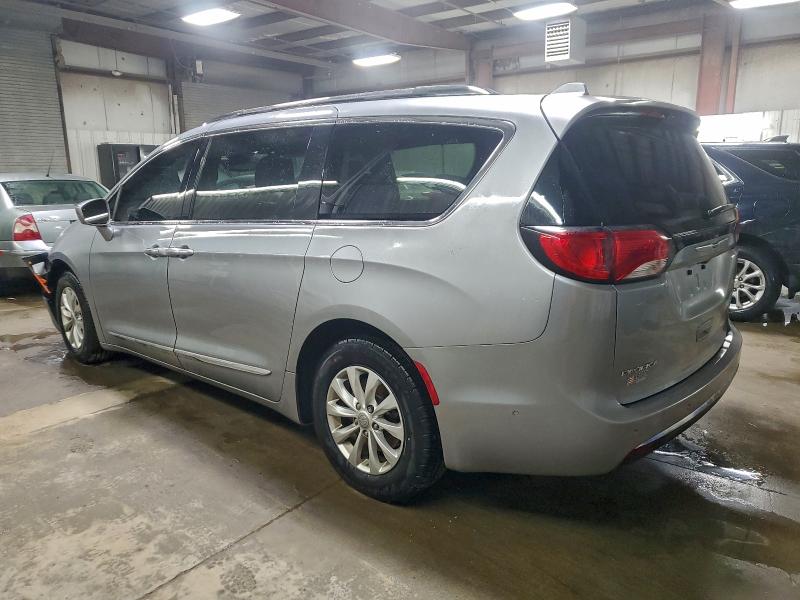 Photo 2 from auction – 2019 CHRYSLER PACIFICA T with VIN 2C4RC1BG5KR588940