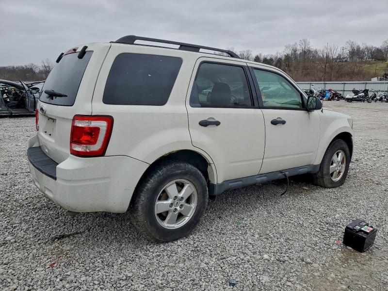 Photo 3 from auction – 2010 FORD ESCAPE XLT with VIN 1FMCU0D78AKD44167