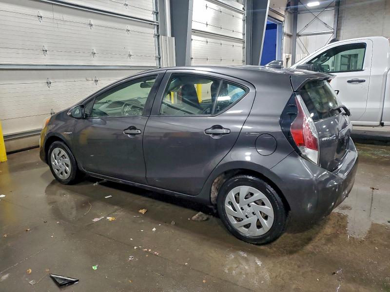 Photo 2 from auction – 2016 TOYOTA PRIUS C with VIN JTDKDTB35G1125618