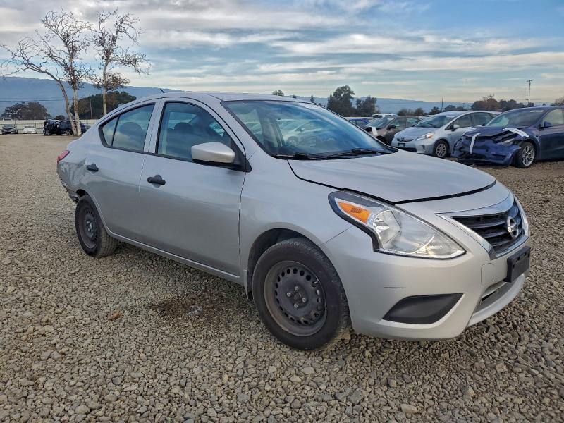Zdjęcie 4 z aukcji – 2016 NISSAN VERSA S z VIN 3N1CN7AP2GL845516