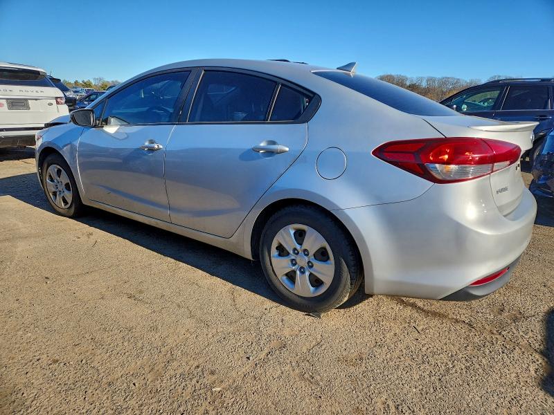 Photo 2 from auction – 2018 KIA FORTE LX with VIN 3KPFK4A73JE213346
