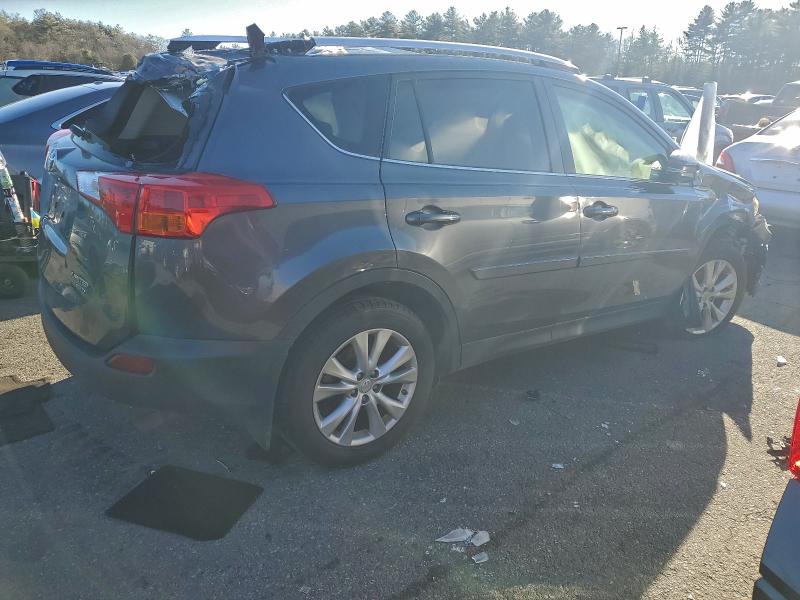 Photo 3 from auction – 2015 TOYOTA RAV4 LIMIT with VIN JTMDFREV8FD163957