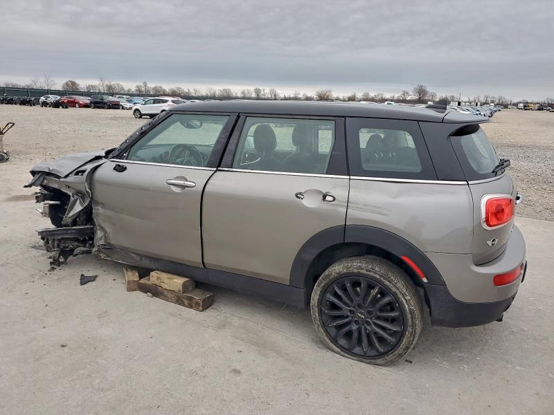 Photo 2 from auction – 2017 MINI COOPER CLU with VIN WMWLN5C37H2E33977