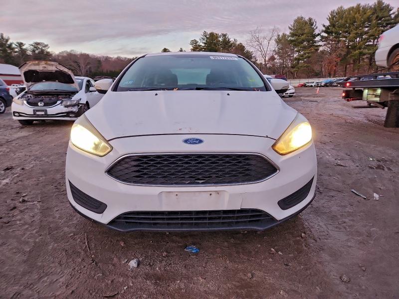 Photo 5 from auction – 2015 FORD FOCUS SE with VIN 1FADP3F27FL365134