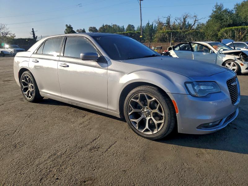 Photo 4 from auction – 2017 CHRYSLER 300 S with VIN 2C3CCABGXHH553853