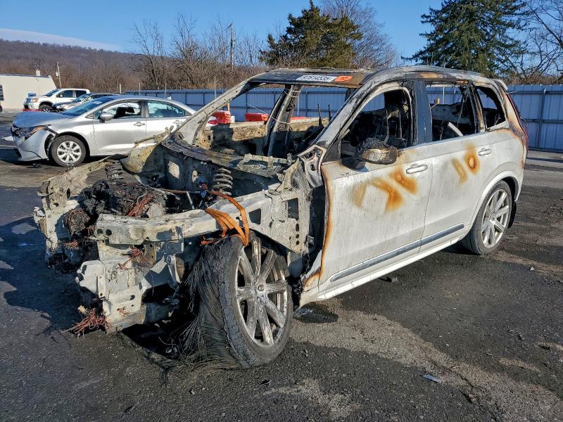 VOLVO XC90 T6 2016 with VIN YV4A22PL0G1039683 - Photo from auction