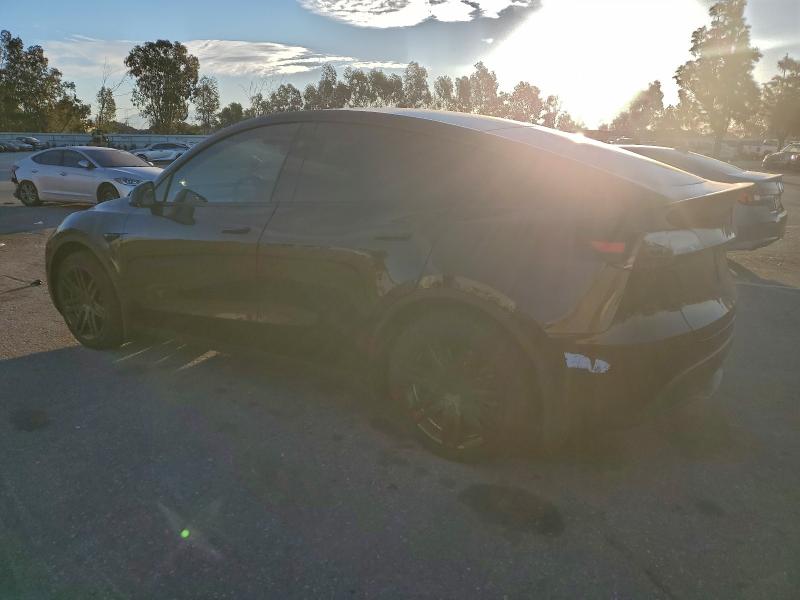 Photo 2 from auction – 2024 TESLA MODEL Y with VIN 7SAYGAEE2RF077754