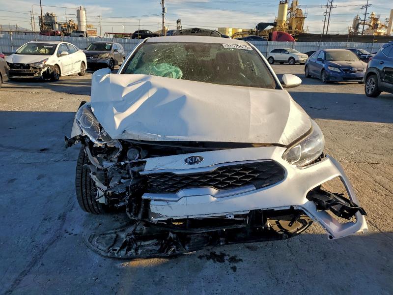 Photo 5 from auction – 2019 KIA FORTE FE with VIN 3KPF24AD0KE045740