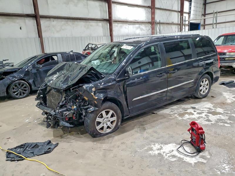 Photo 1 from auction – 2012 CHRYSLER TOWN & COU with VIN 2C4RC1BG1CR106613