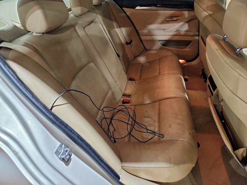 Photo 10 from auction – 2011 BMW 528 I with VIN WBAFR1C52BC739544